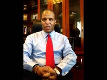 Bryant Speaks to Parents, Speaking to Kids on Making Smart Sexy