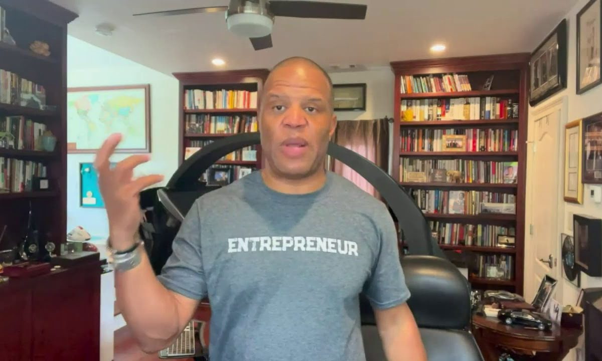 Here’s Why Neighborhood Shops Need 1MBB!